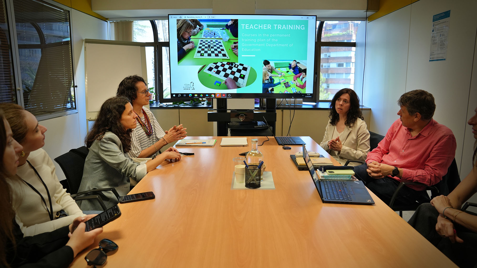 Reunió al Departament d'Educació i Formació Professional